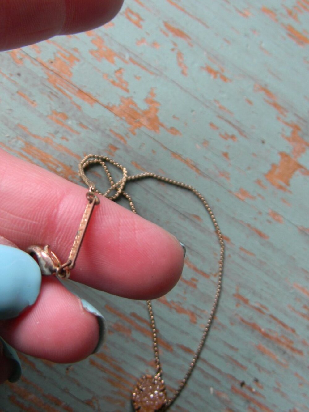 KENDRA SCOTT THEO GOLD TONE NECKLACE CHAMPAGNE SPARKLING DRUSY STONE - Picture 3 of 4